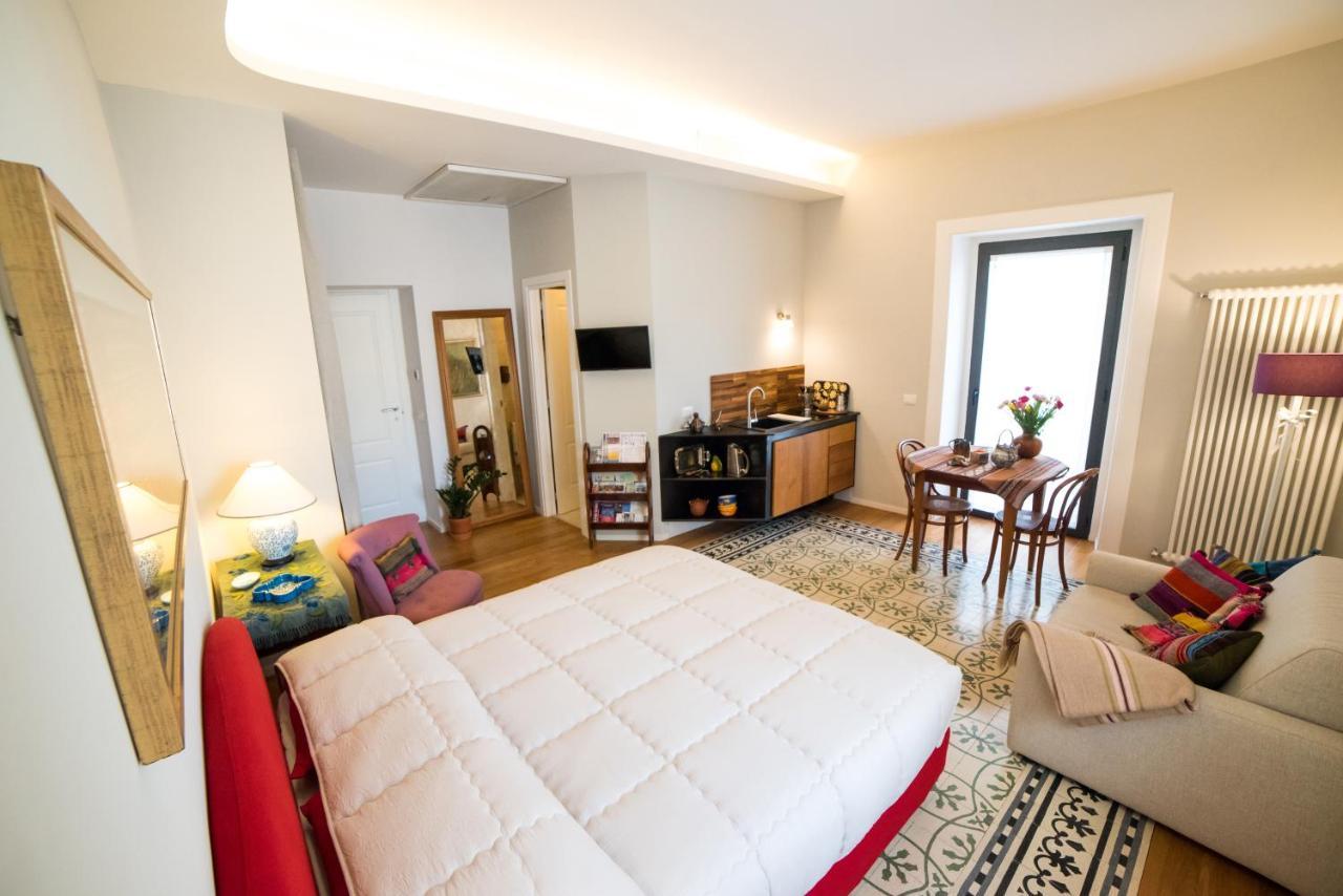 Le Rondini Della Pietrasanta Apartment Napoli Ngoại thất bức ảnh